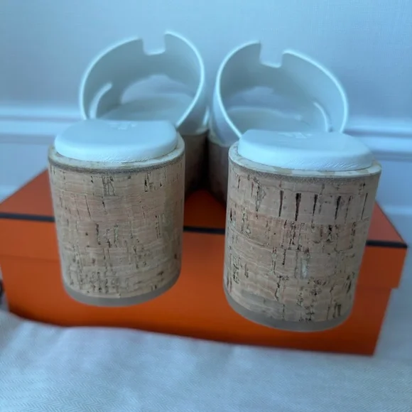 HERMES EZE 30 white leather  sandals. Size 39. US 9,5 - Picture 7 of 14